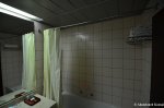 Yanggakdo International Hotel, Bathroom