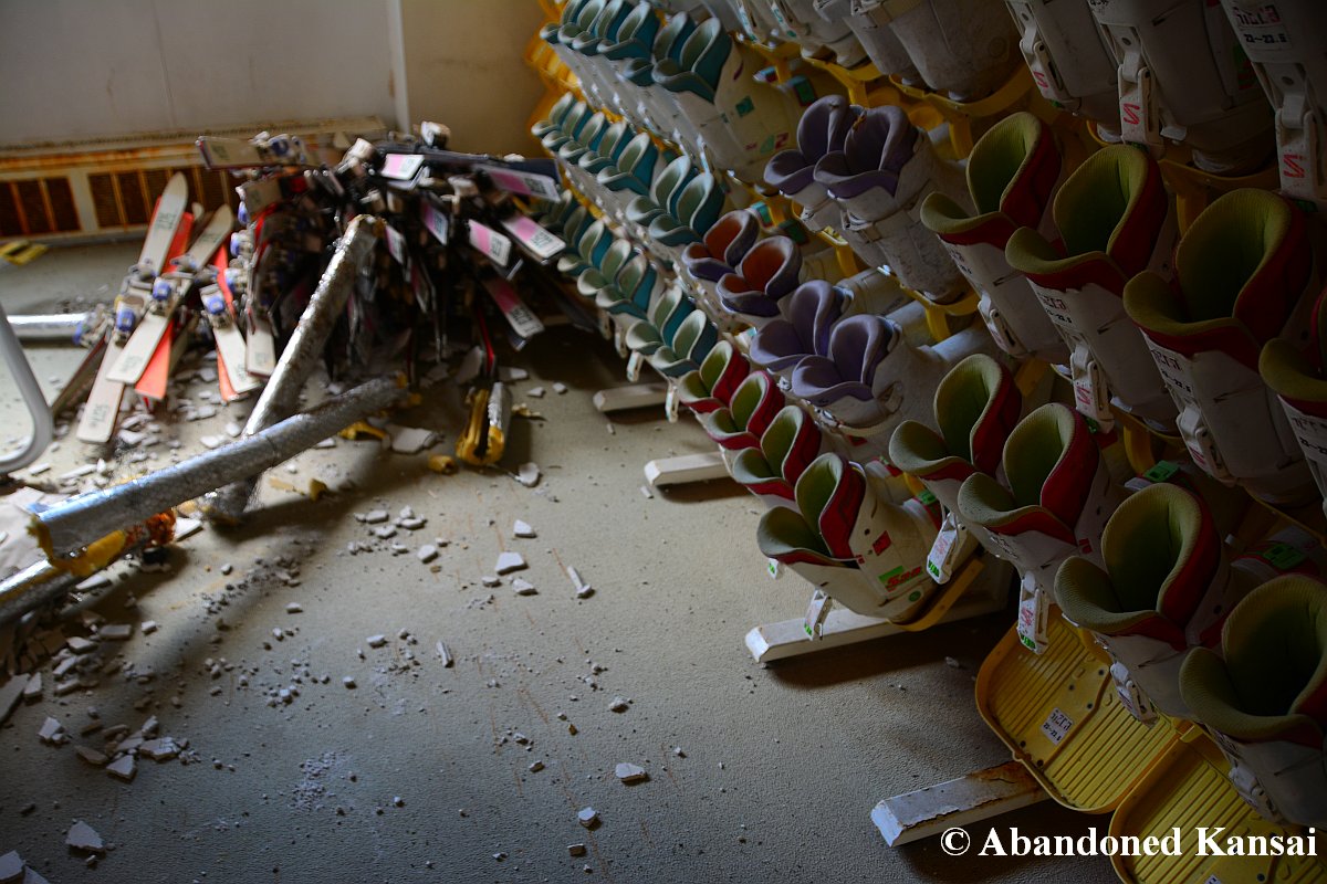 Abandoned Skiing Equipment | Abandoned Kansai