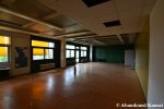 Verlassenes Lehrerzimmer