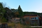 abandoned-bungalows-in-japan