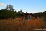 abandoned-wooden-bungalows